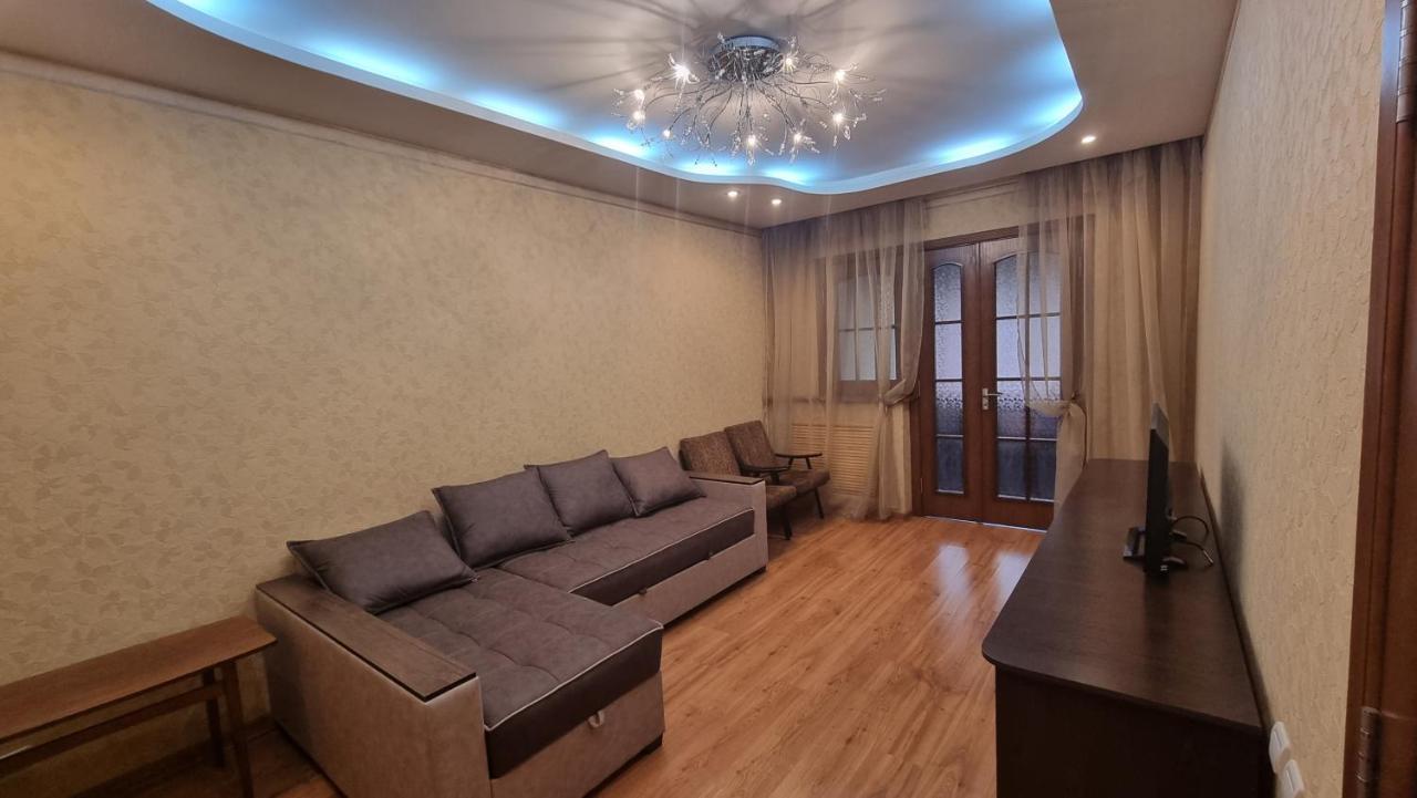 Cosy Appartment Tashkent Luaran gambar